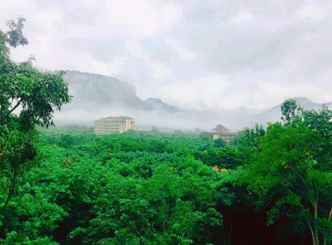 ムーシCourtyard Khaoyai By Augustアパートメント エクステリア 写真